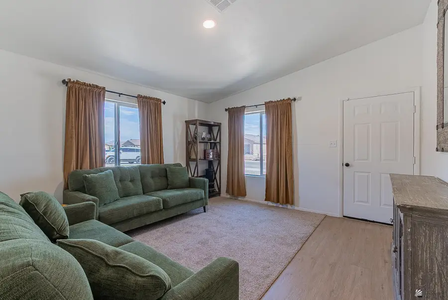 7916 E 46 LN, Yuma, AZ 85365 - #3