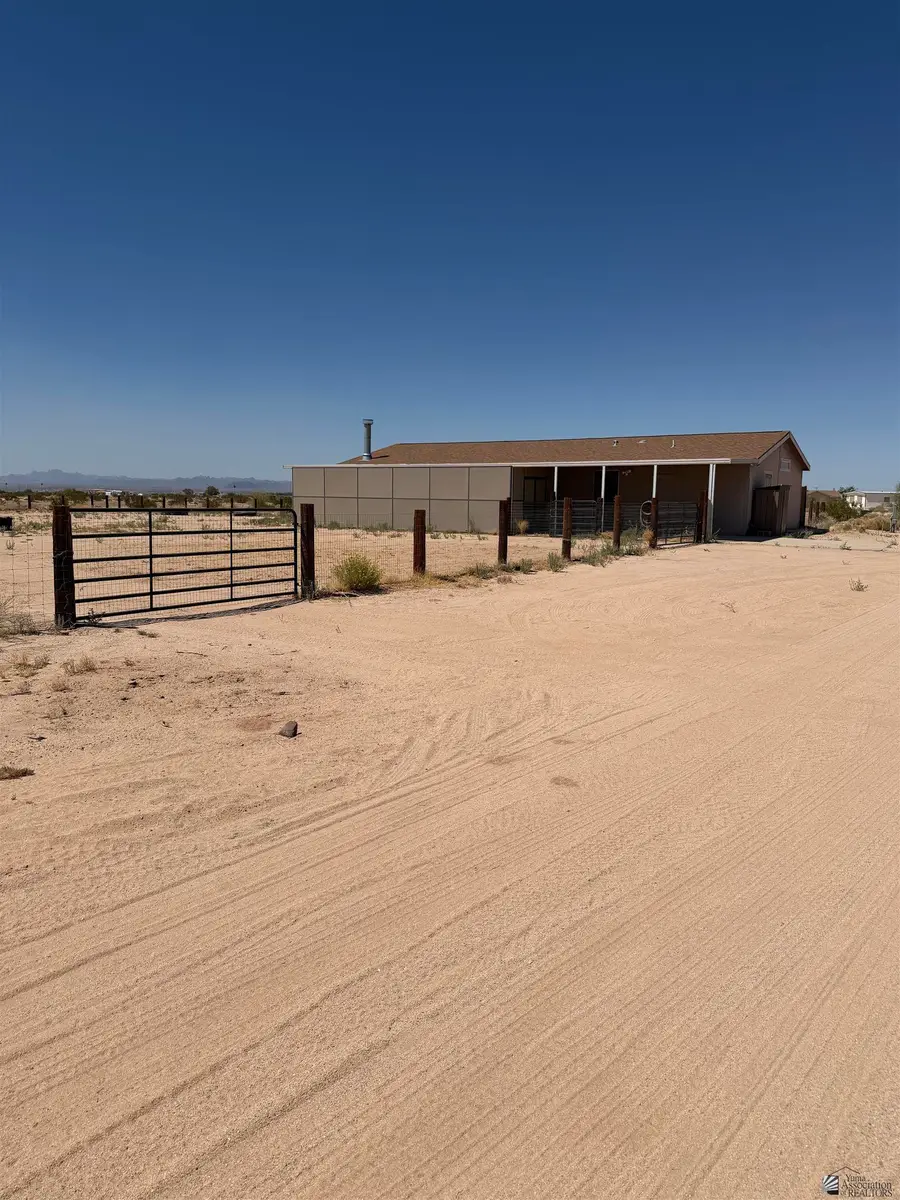 9374 VICTORIA CIRCLE, Tacna, AZ 85352 - #2
