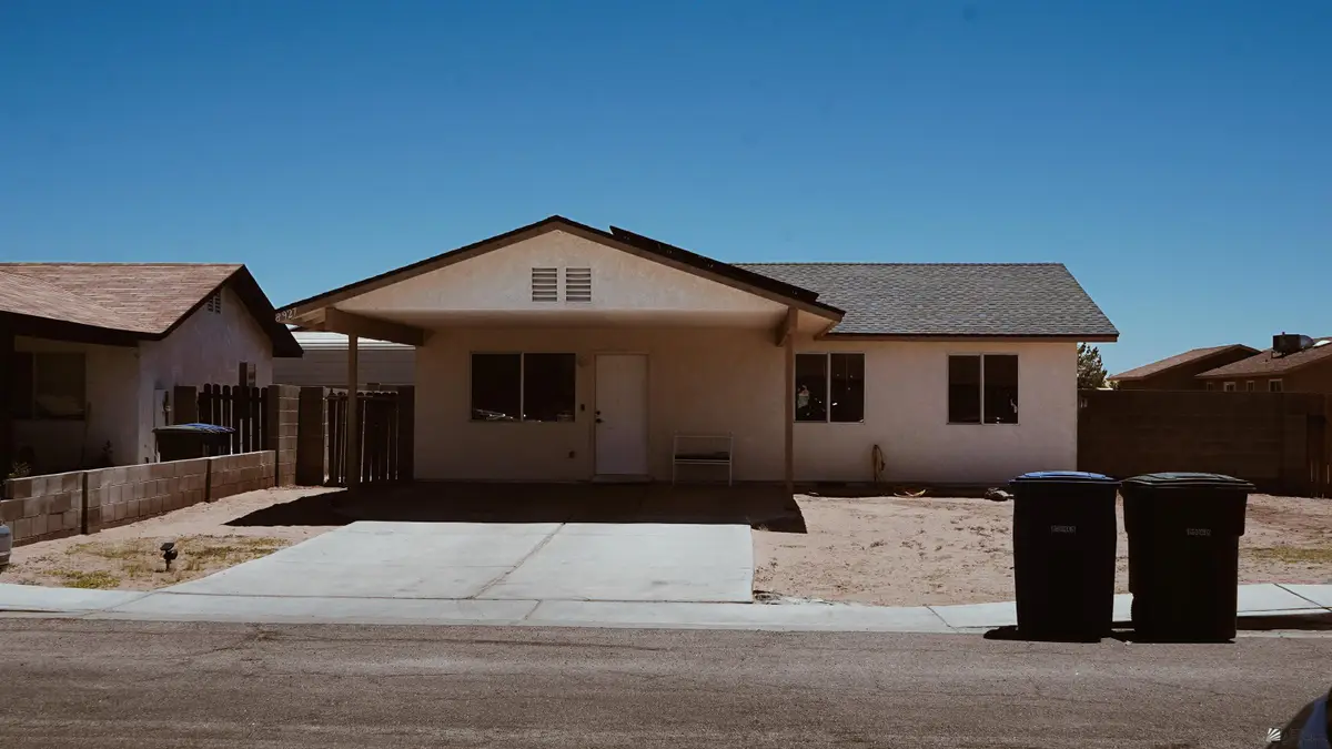 8927 E 39 ST, Yuma, AZ 85365 - #1