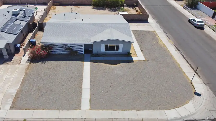 1237 S 10 AVE, Yuma, AZ 85364 - #2