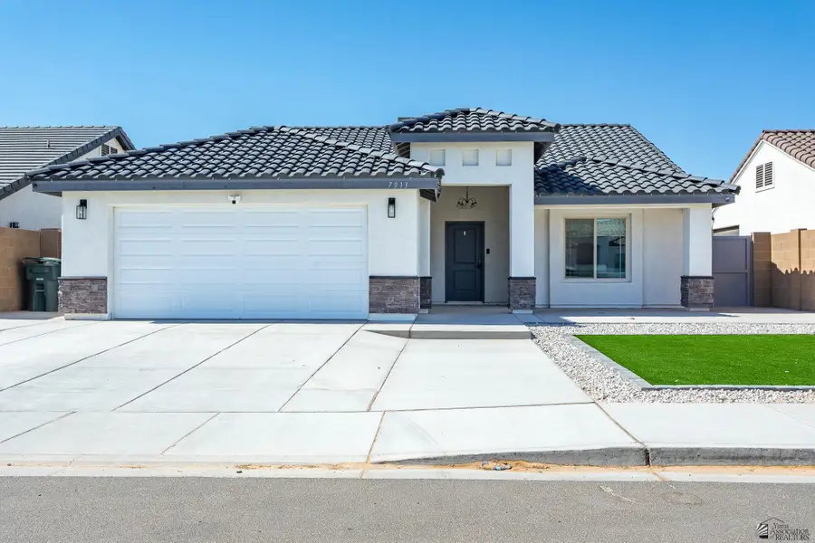7913 E 34 LN, Yuma, AZ 85365 - #2