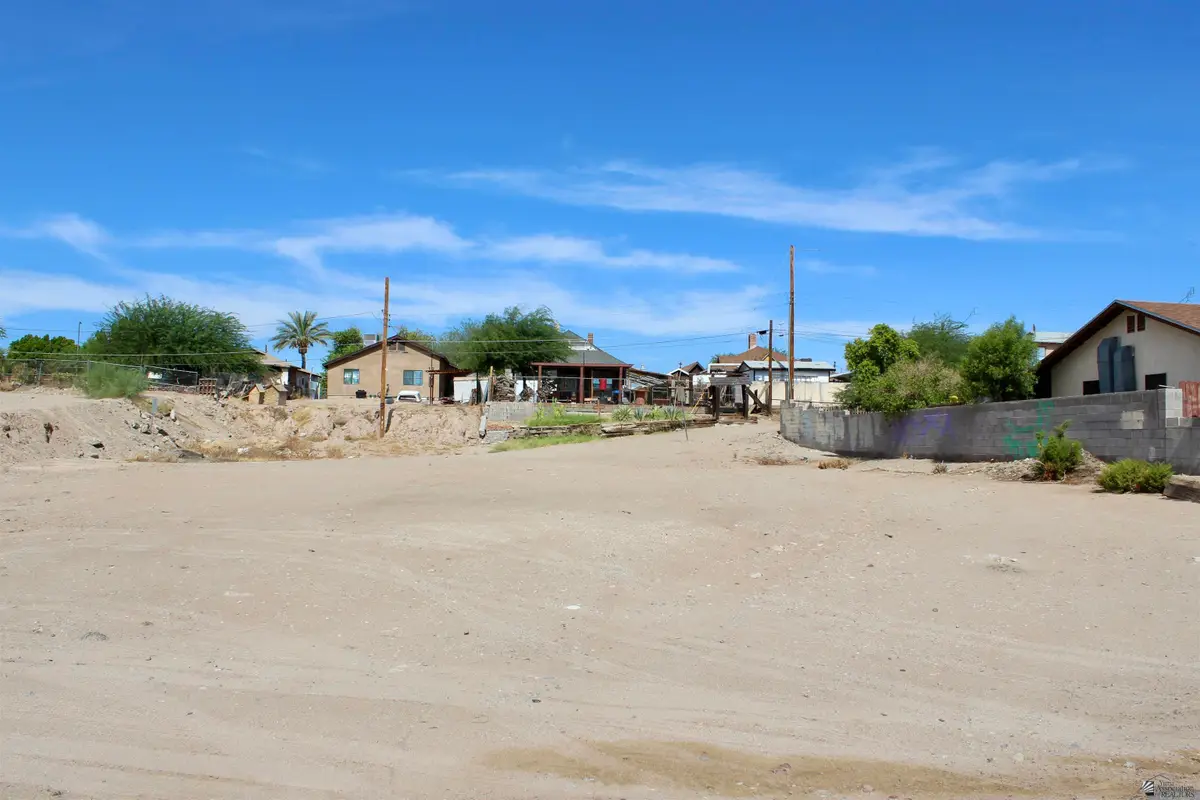 650 S MADISON AVE, Yuma, AZ 85364 - #1
