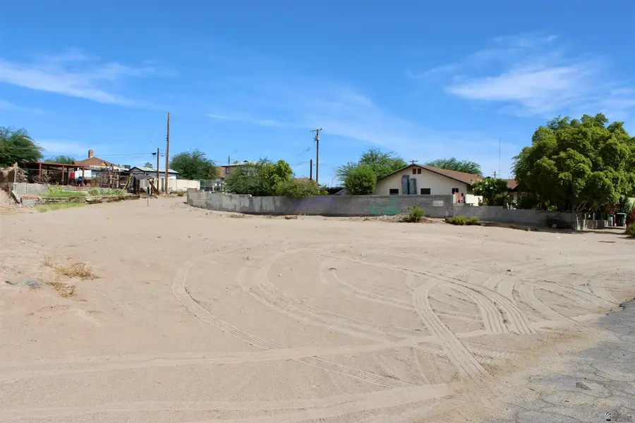 650 S MADISON AVE, Yuma, AZ 85364 - #2