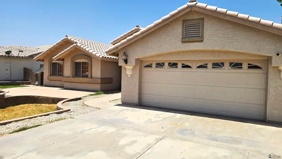 1728 S 42 AVE, Yuma, AZ 85364 - #3
