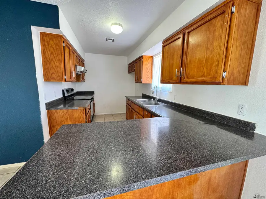 1718 S 47 DR, Yuma, AZ 85364 - #3