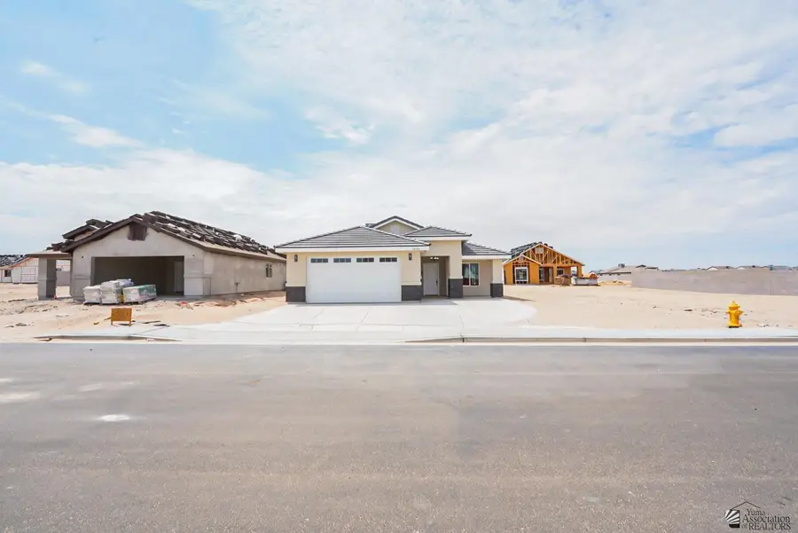 10745 E 45 LN, Yuma, AZ 85367 - #2