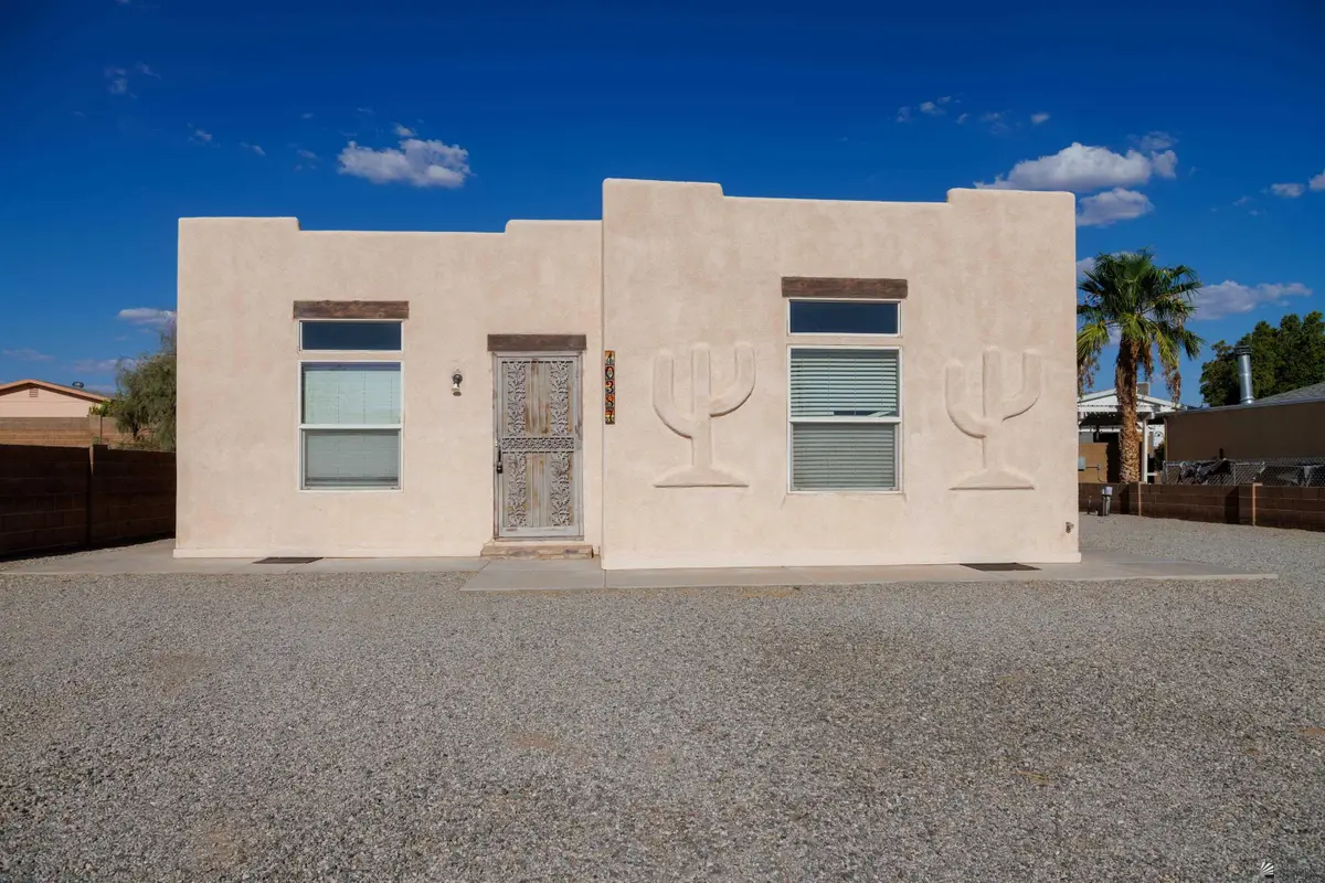10387 S WINTER AVE, Yuma, AZ 85365 - #1