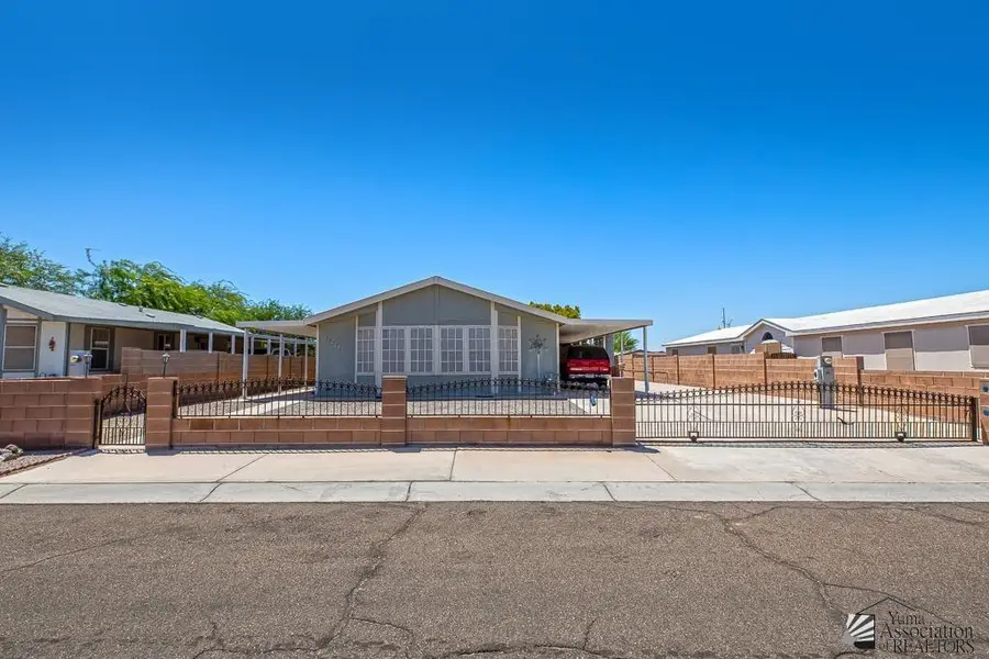 10226 S SPRING AVE, Yuma, AZ 85365 - #2