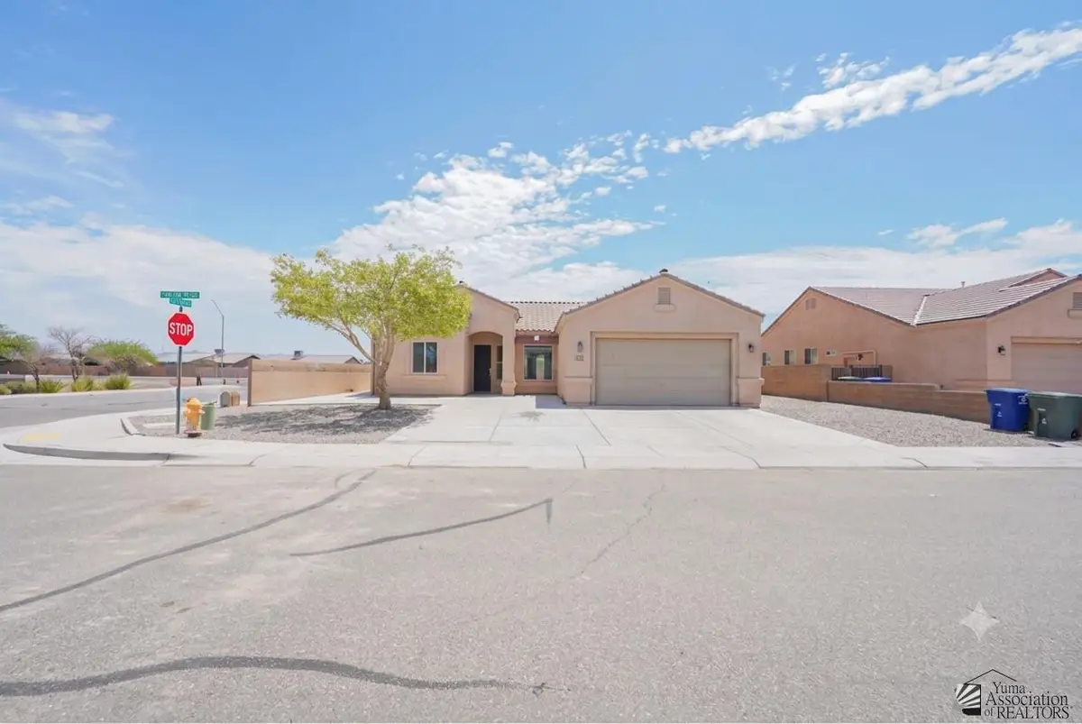 3703 S Falcon Dr, Yuma, AZ 85365 - #1