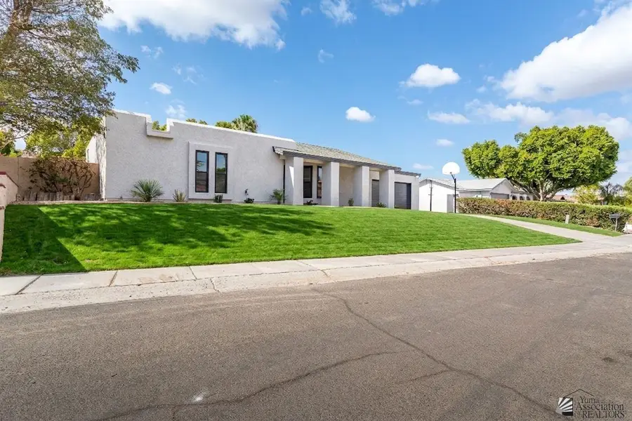 1305 W Parkway Dr, Yuma, AZ 85364 - #2
