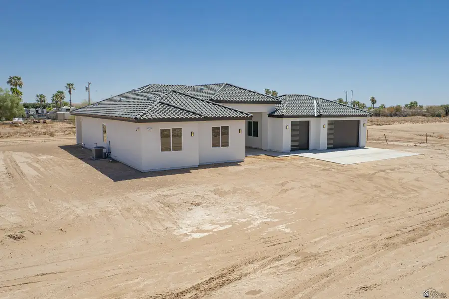 2833 E County 18 1/2, Yuma, AZ 85365 - #2