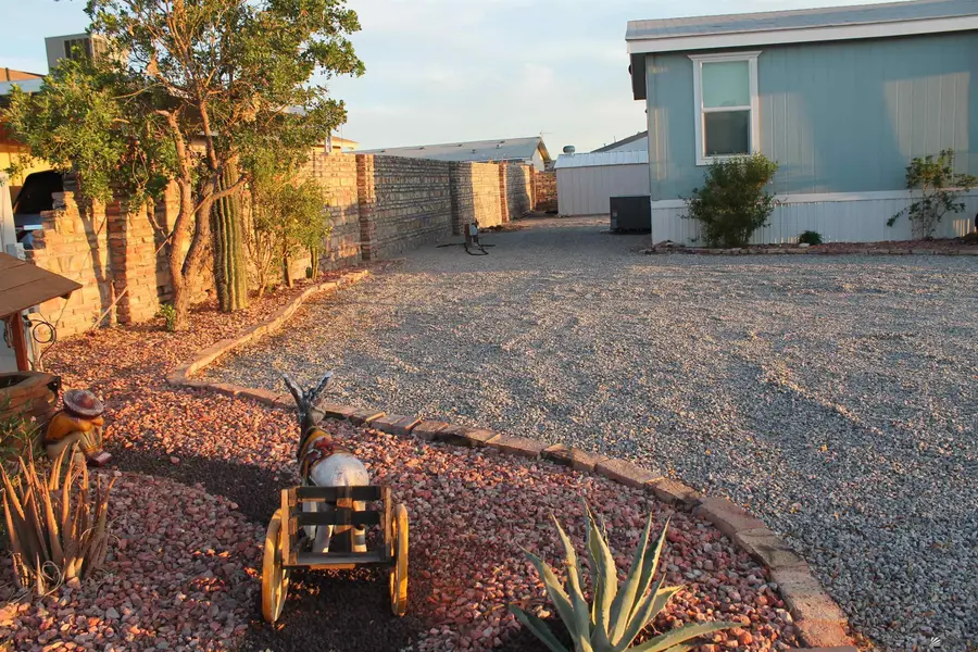 9557 E 38 Pl, Yuma, AZ 85365 - #3