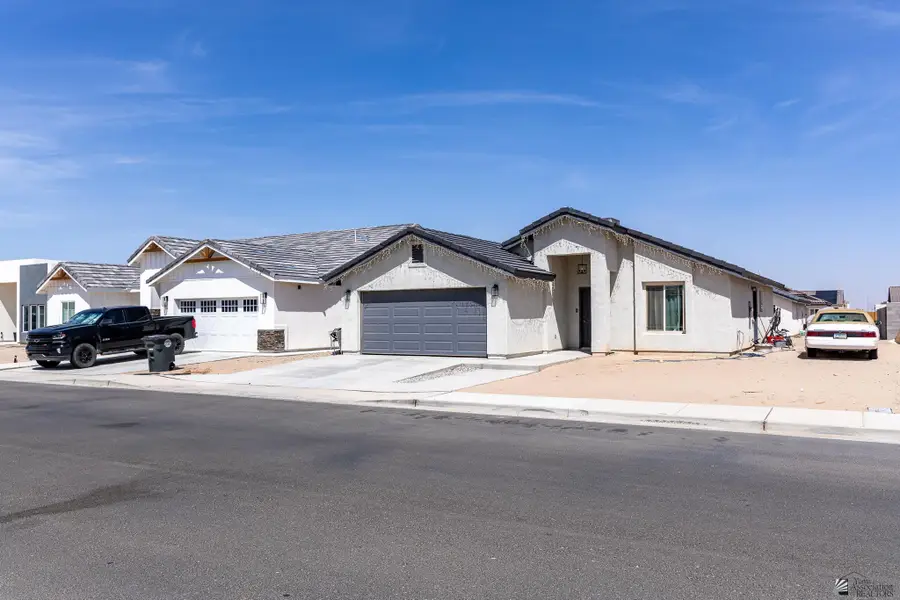 4780 E San Francisco St, San Luis, AZ 85336 - #3