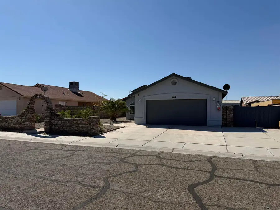 9587 E 38 Pl, Yuma, AZ 85365 - #2