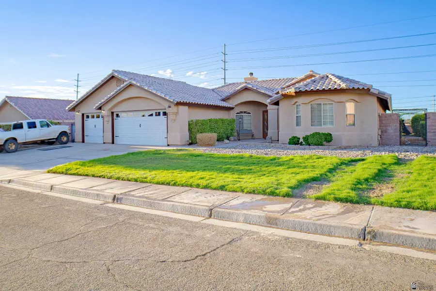 1464 W 32 Pl, Yuma, AZ 85365 - #2