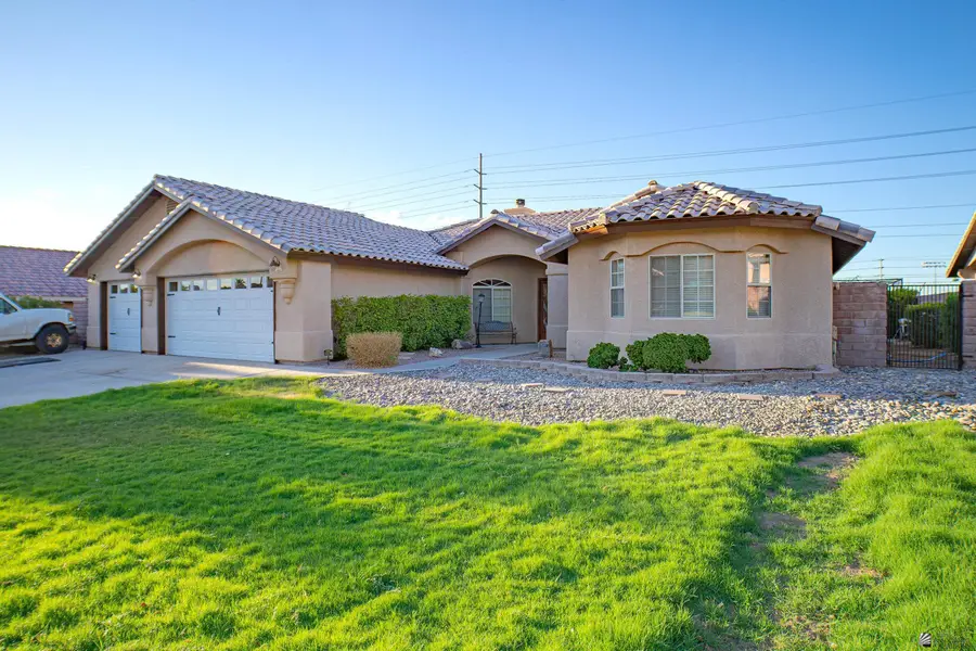 1464 W 32 Pl, Yuma, AZ 85365 - #3