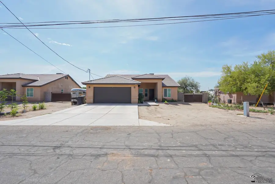 3641 W Crane St, Yuma, AZ 85364 - #2