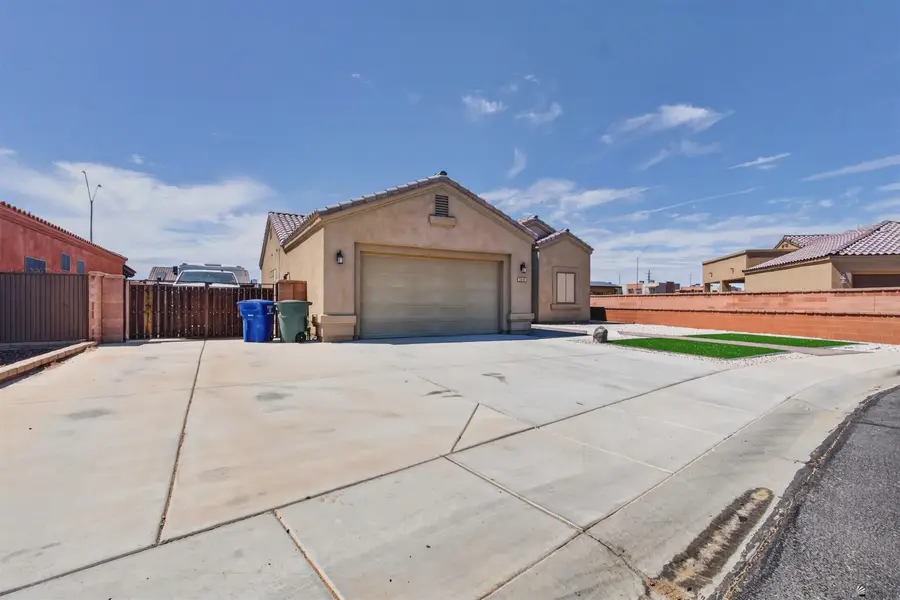 3440 S Woodpecker Dr, Yuma, AZ 85365 - #3