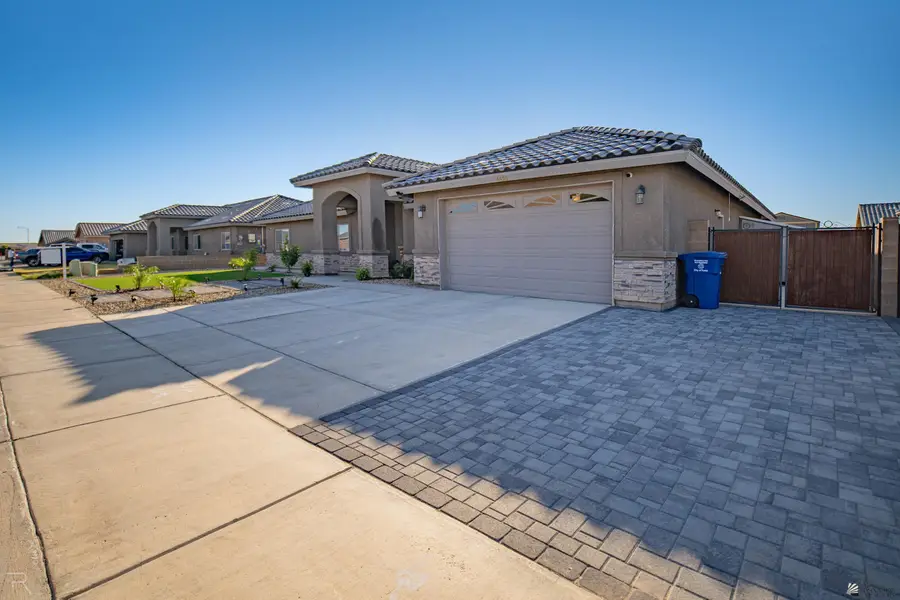 4426 S Cheree Dawn Ave, Yuma, AZ 85365 - #3