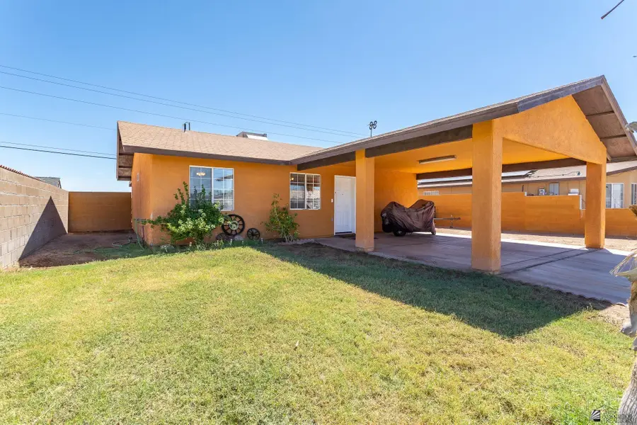541 N Montano Dr, San Luis, AZ 85336 - #2