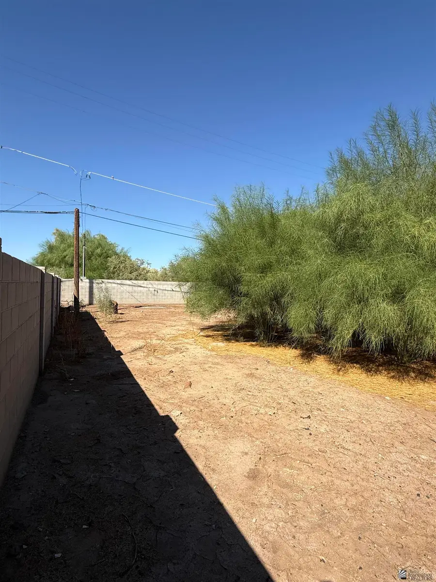 2250 E 14 Place, Yuma, AZ 85365 - #2