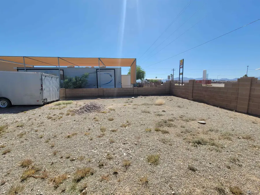 10302 Robin Lane, Wellton, AZ  - #2