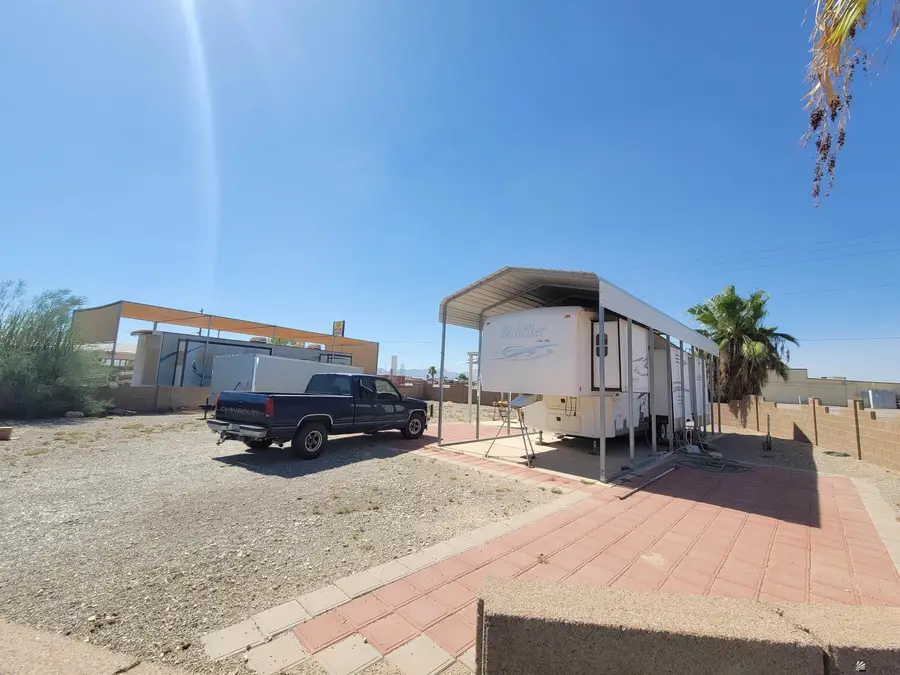 10302 Robin Lane, Wellton, AZ  - #3