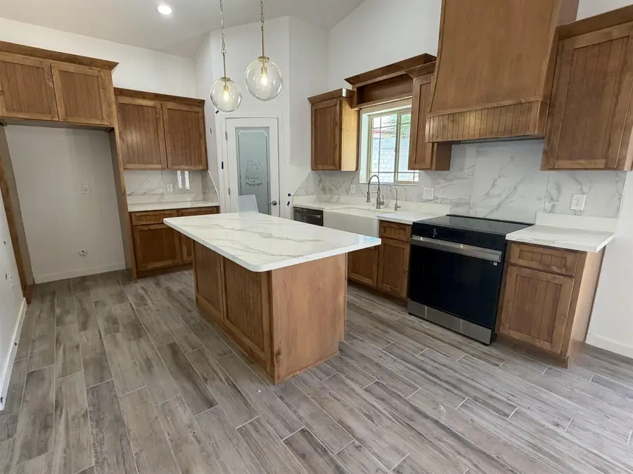 1667 E Union Avenue, San Luis, AZ 85336 - #2