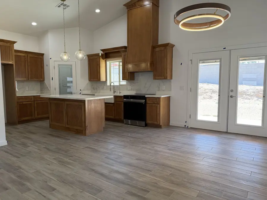 1667 E Union Avenue, San Luis, AZ 85336 - #3