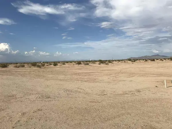 68536078 E Victoria Circle, Tacna, AZ 85352