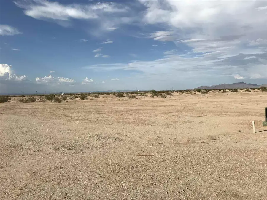 68536078 E Victoria Circle, Tacna, AZ 85352 - #2