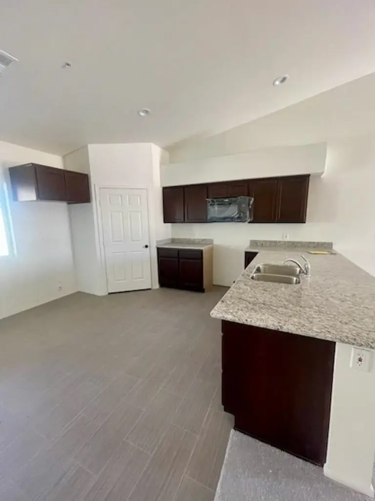 7131 E 39 Street, Yuma, AZ 85365 - #2