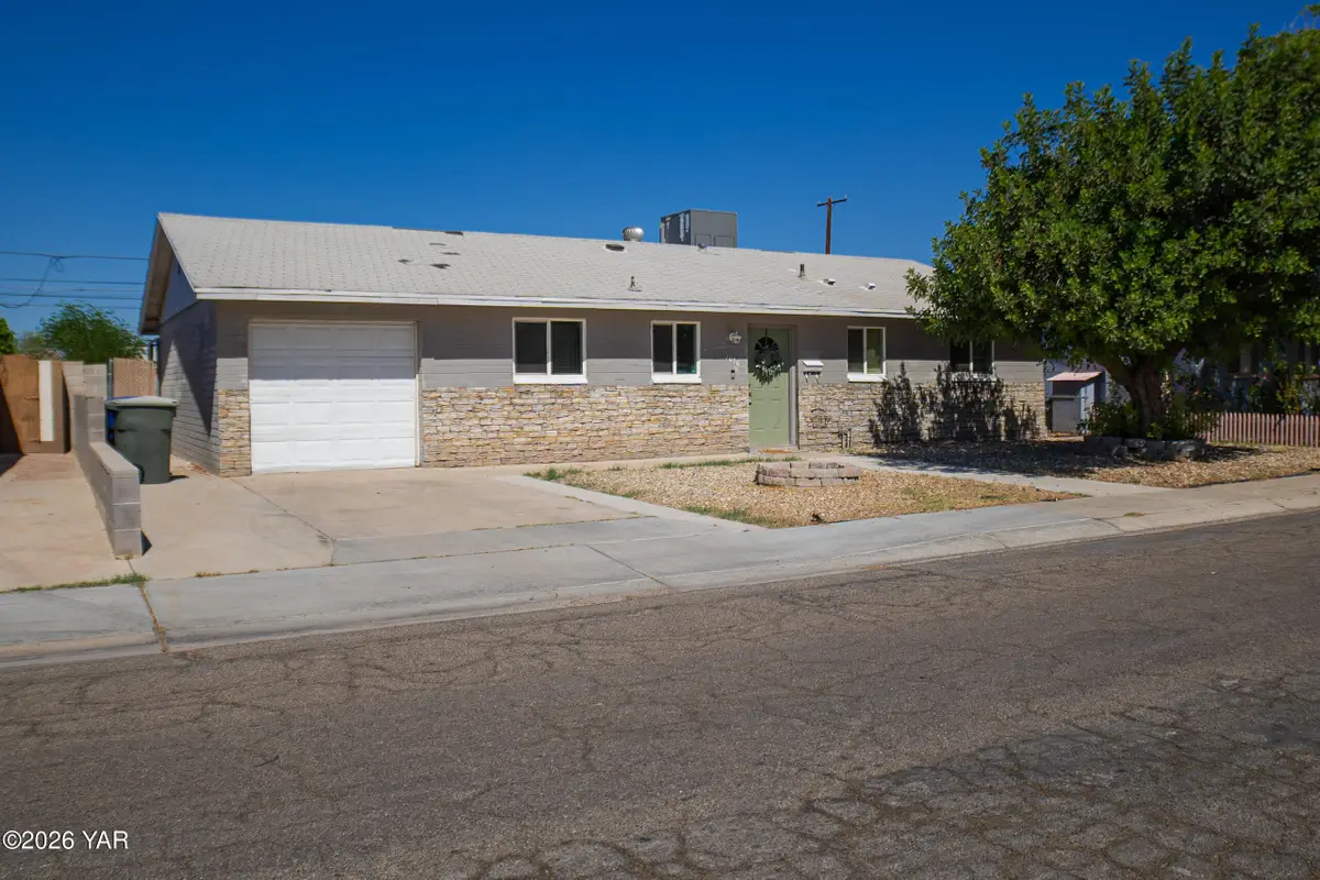 1070 E 26th Place, Yuma, AZ 85365 - #1