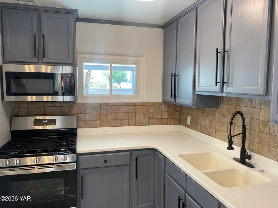 2413 S 7th Avenue, Yuma, AZ 85364 - #2