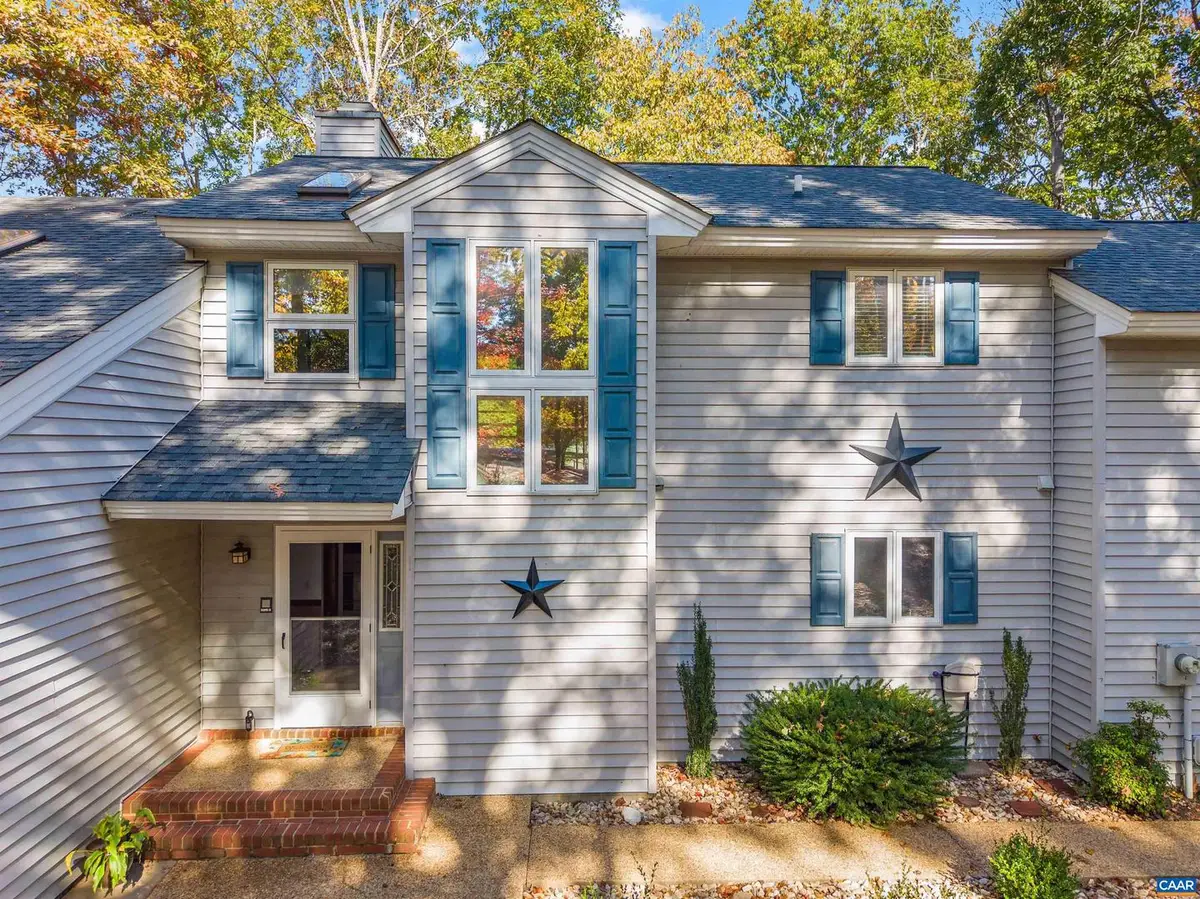 27 Fairway Dr, Palmyra, VA 22963 - Image #1