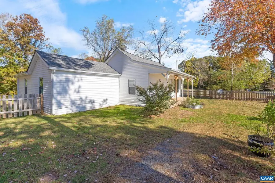 874 James River Rd, Scottsville, VA 24590 - Image #2