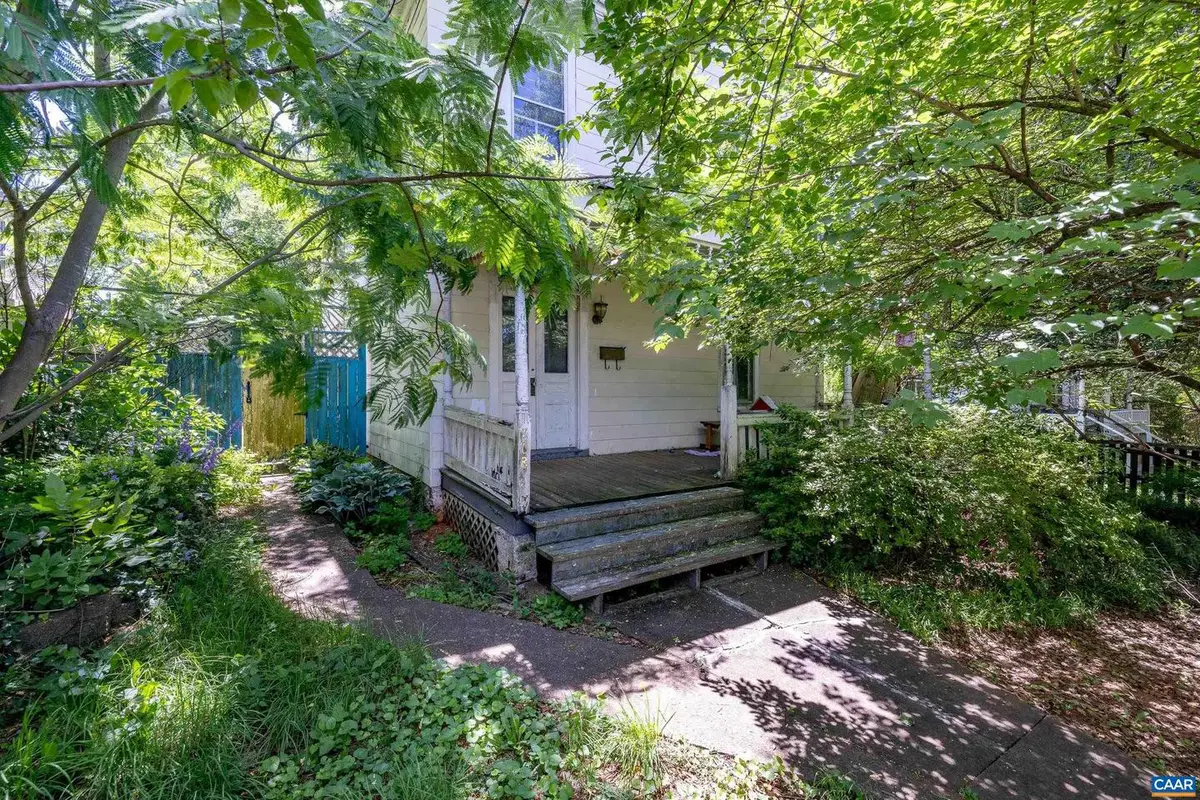 708 Locust Ave, Charlottesville, VA 22902 - Image #1
