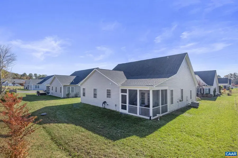 82 Crape Myrtle Dr, Palmyra, VA 22963 - Image #2