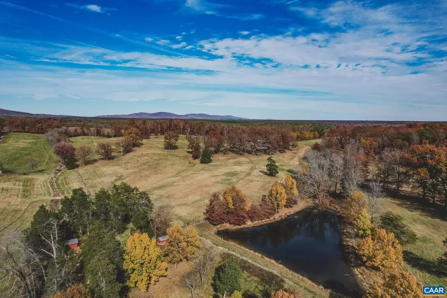 3785 Rolling Rd S, Scottsville, VA 24590 - Image #2