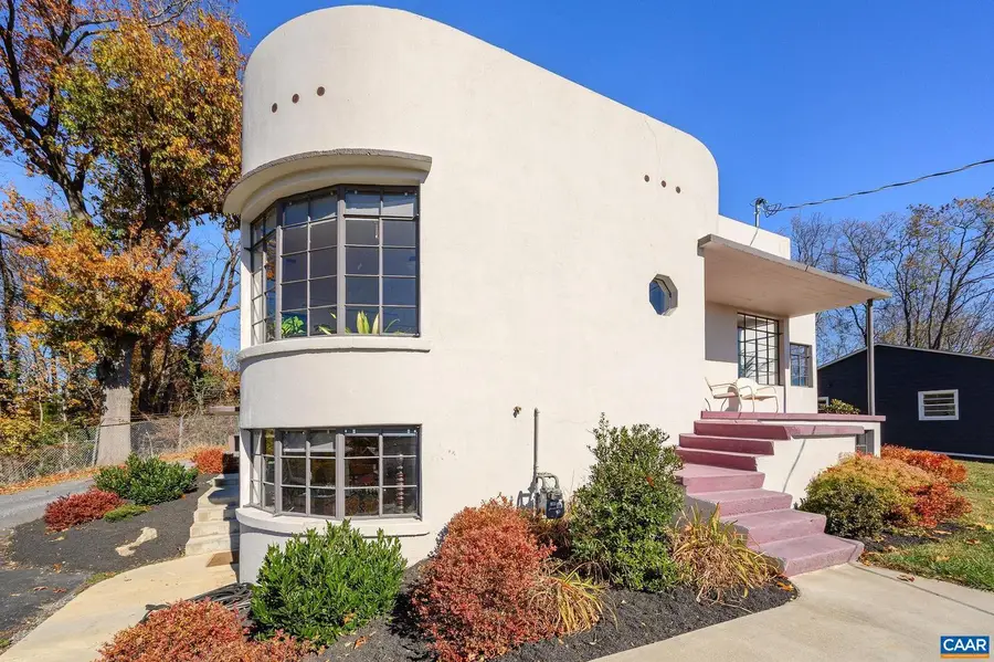 645 W Frederick St, Staunton, VA 24401 - Image #2