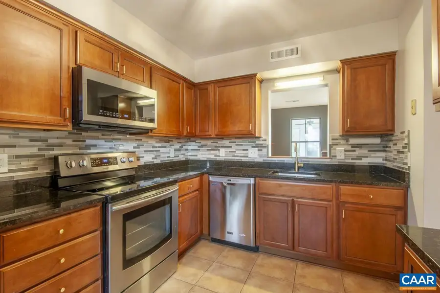 722 Merion Greene, Charlottesville, VA 22901 - Image #3