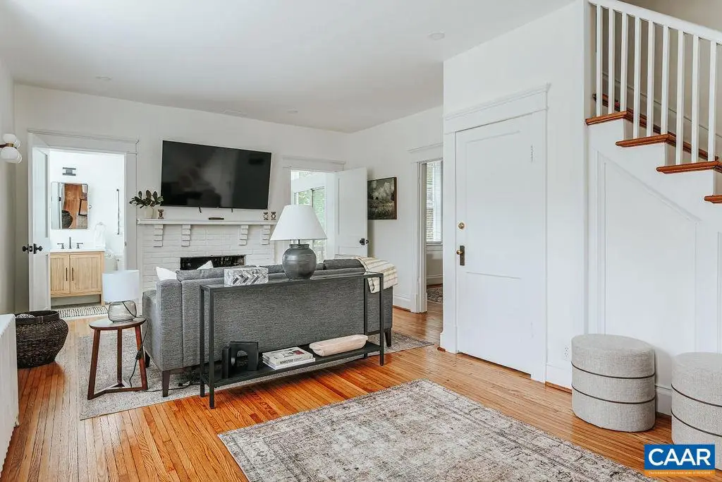 126 Maywood Ln, Charlottesville, VA 22903 - Image #1