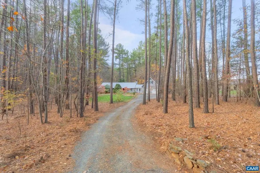 4220 Paddock Cir, Earlysville, VA 22936 - Image #2