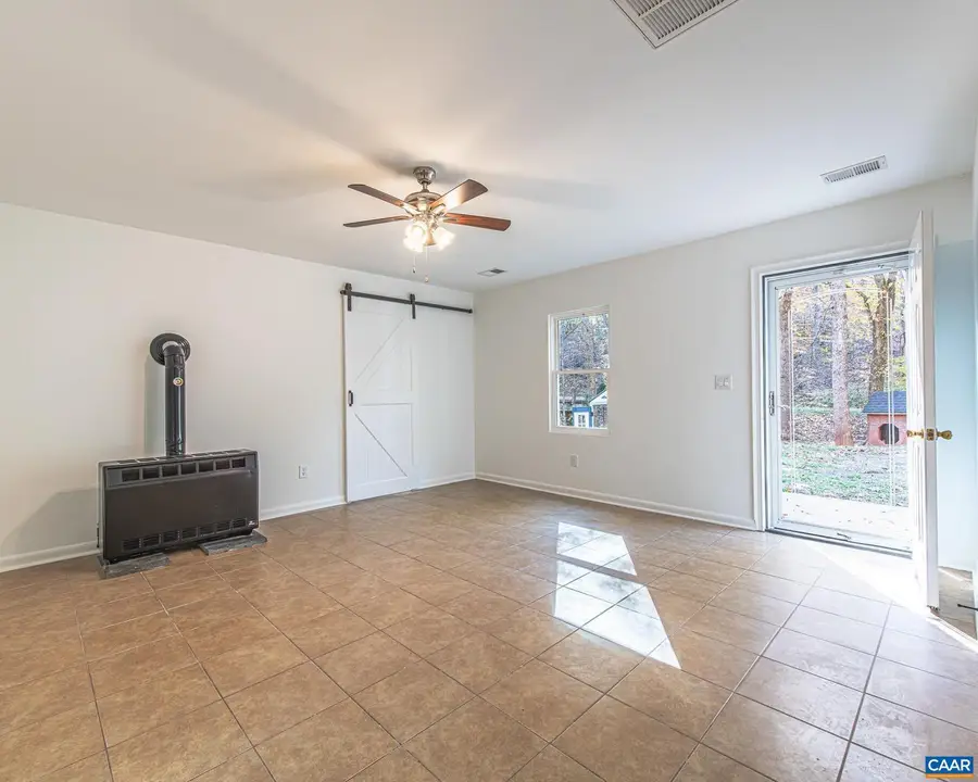 3189 James River Rd, Howardsville, VA 24562 - Image #3