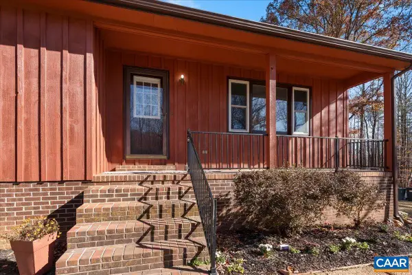 492 Red Bird Ln, STANARDSVILLE, VA 22973