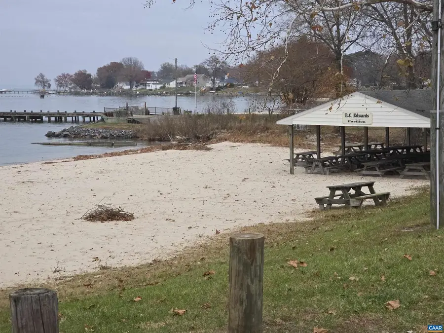 19 Evergreen Dr #19, Colonial Beach, VA 22443 - Image #3