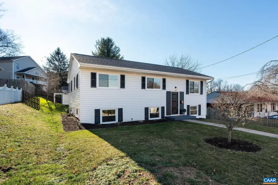 106 Henry Ave, Waynesboro, VA 22980 - Image #2