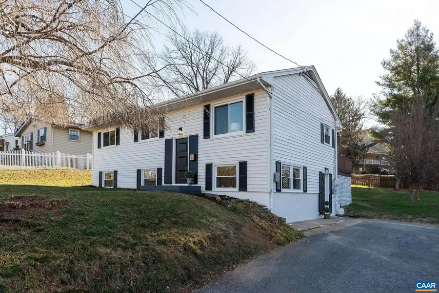 106 Henry Ave, Waynesboro, VA 22980 - Image #3