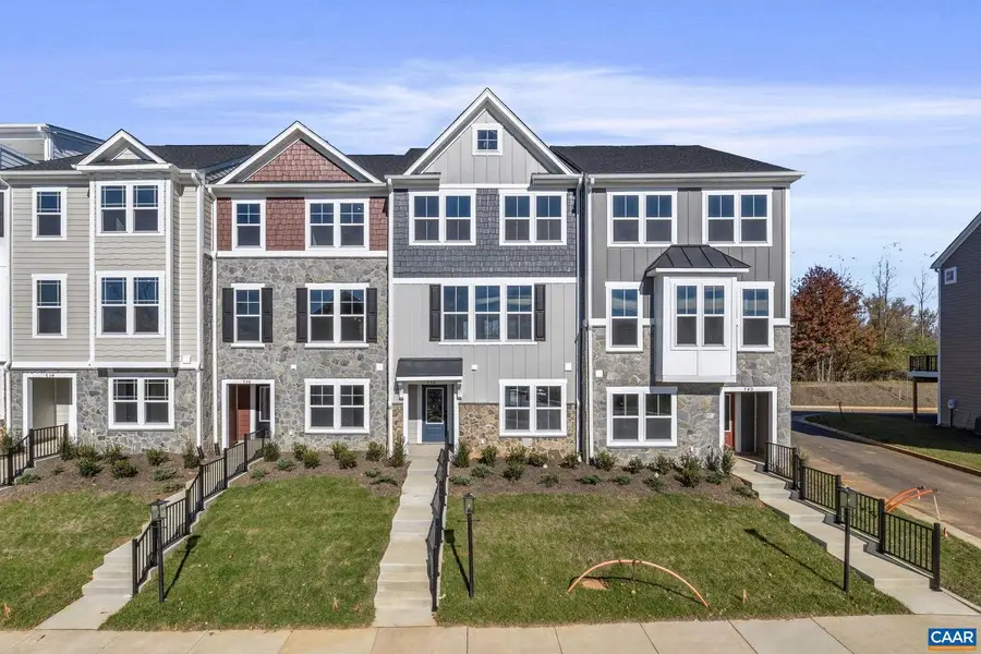 738 Park Ridge Dr, Crozet, VA 22932 - Image #2