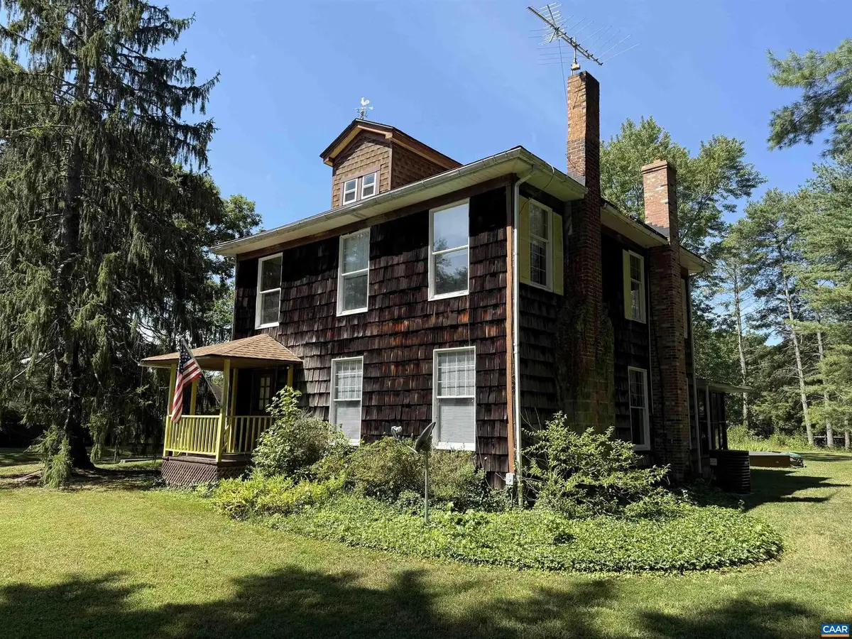 5609 New Line Rd, Gum Spring, VA 23065 - #1